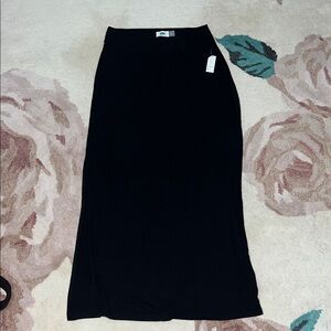 NEW Old Navy Black Long Skirt with a Slit